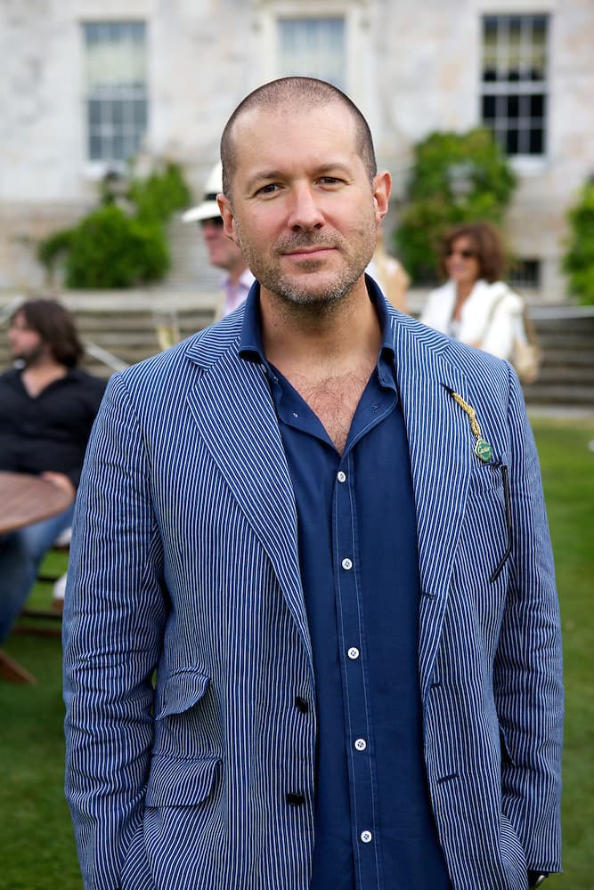 Jony Ive — buvęs „Apple“ vyriausiasis dizaineris, dabar vadovaujantis „OpenAI“ aparatinės įrangos kūrimui